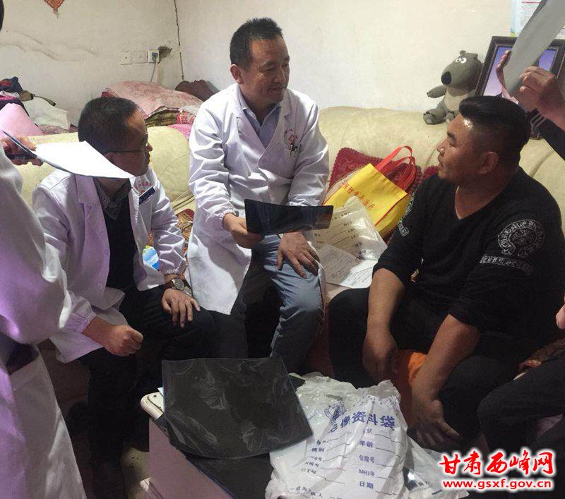 健康扶贫惠民生暖民心